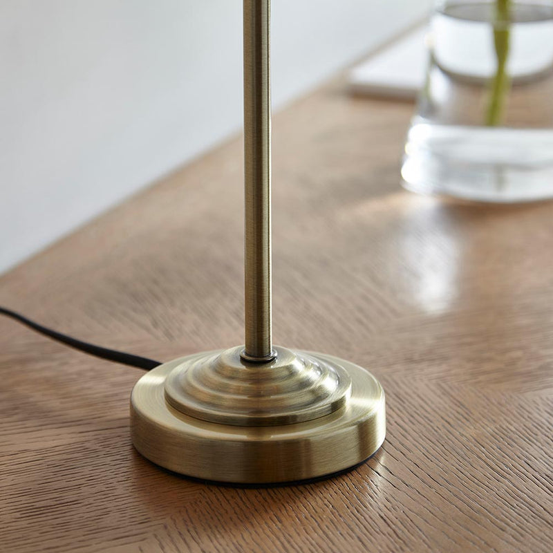 Highclere 1lt Table - 104054