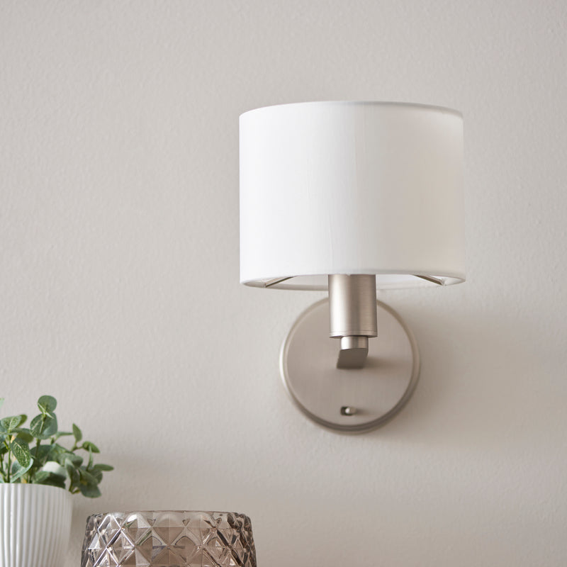 Daley 1lt Wall - 61608 - Bonus Superstore