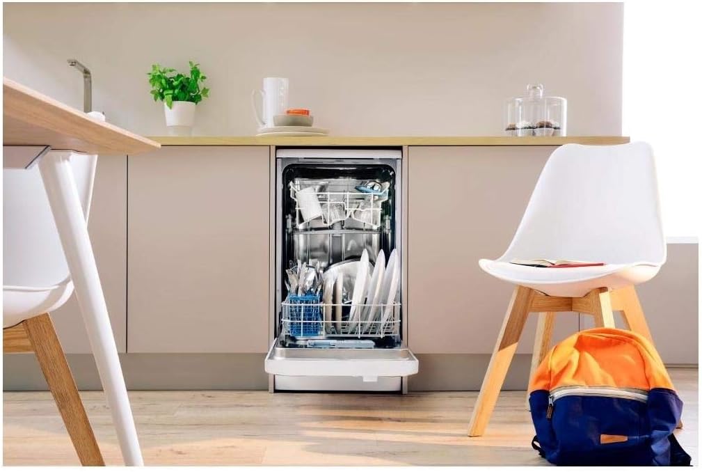 Indesit Freestanding DSFE1B10SUKN Slim 45cm Dishwasher - Silver