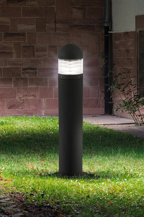 Searchlight  7900-900 Bronx Outdoor Post- Black Metal, Clear Glass & Polycarbonate