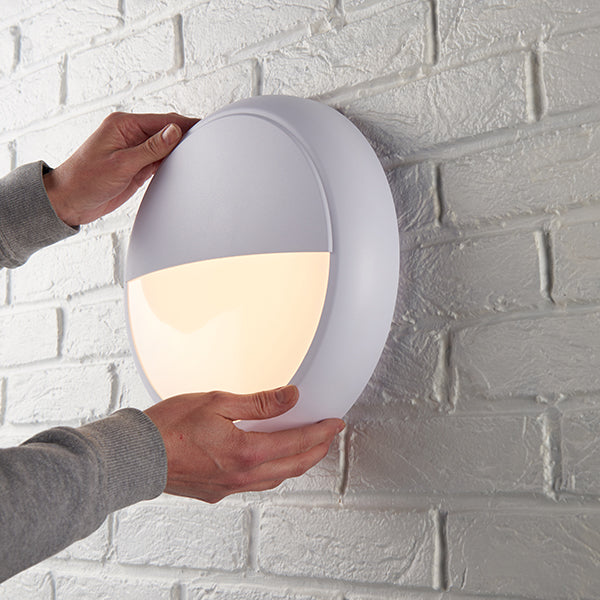 Saxby Hero white eyelid bezel - 95546