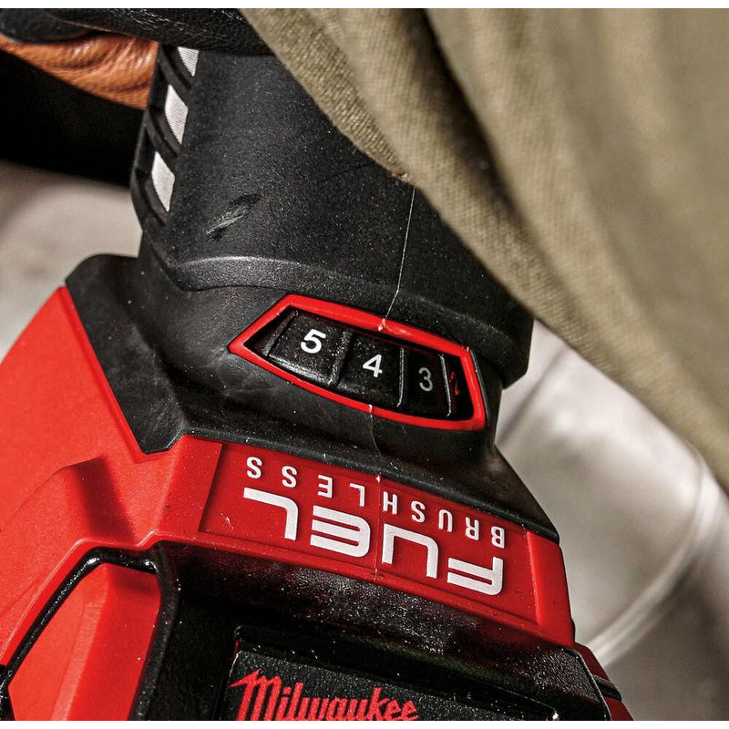 Milwaukee M18 FUEL™ 115 mm variable speed & braking angle grinder with paddle switch