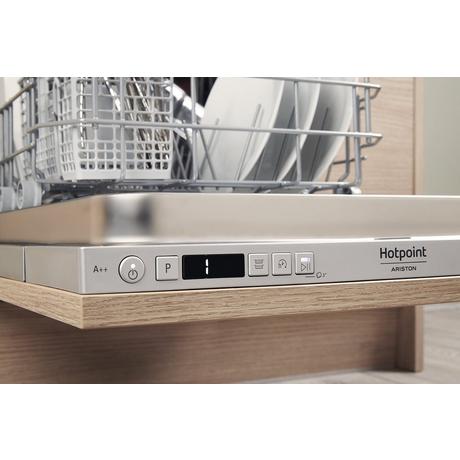 Hotpoint HSICIH4798BI Integrated Slimline Dishwasher - 10 Place Settings - Bonus Superstore