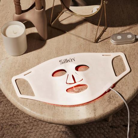 SILK'N FLM100PUK001 LED Face Mask - White - Bonus Superstore