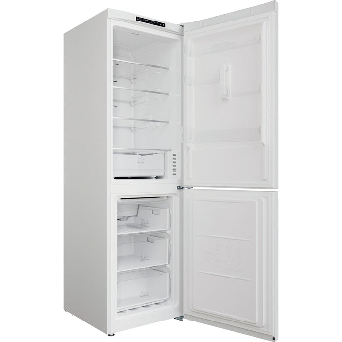 Hotpoint H7X83AW2 freestanding fridge freezer: frost free