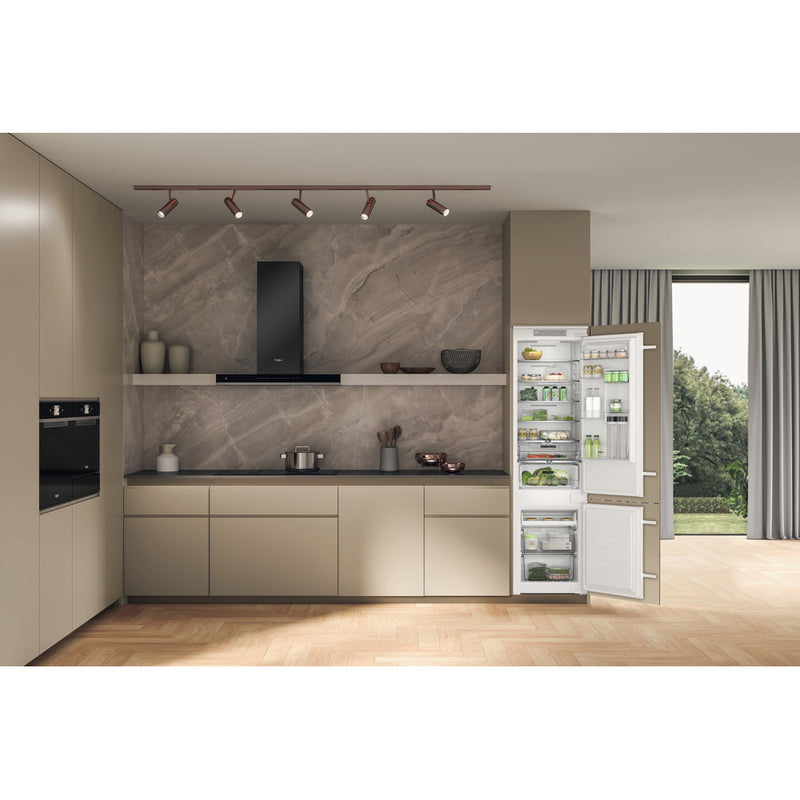 Whirlpool built in fridge freezer - WHC20 T322 UK - Bonus Superstore