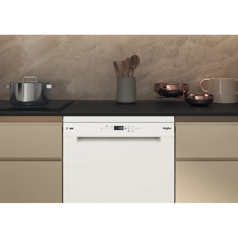 Whirlpool W7 HP33 UK Freestanding 15 place setting dishwasher - Bonus Superstore