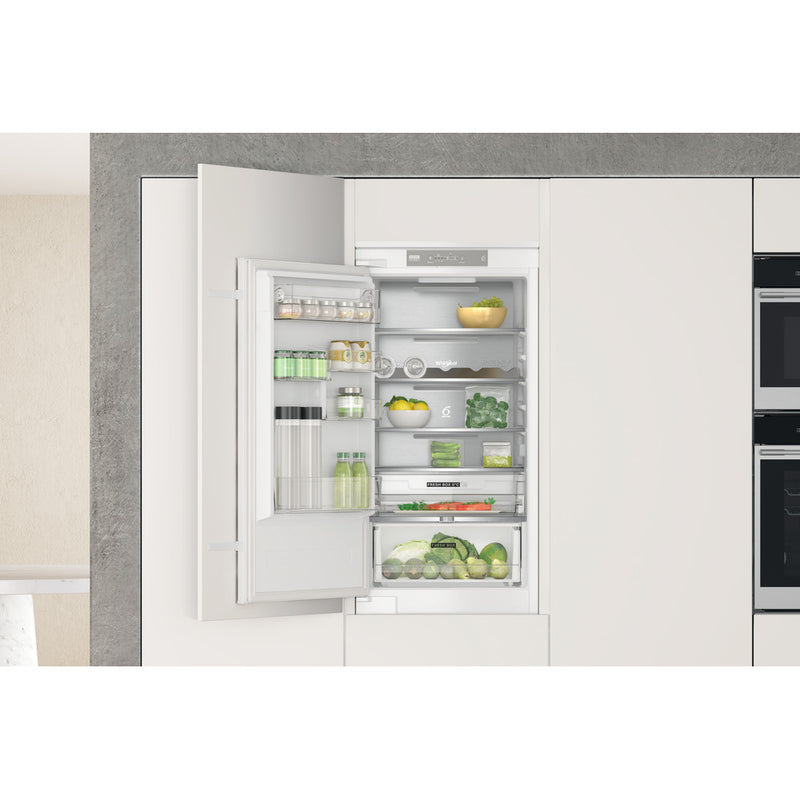 Whirlpool WHC18 T332 P UK built in fridge freezer - Bonus Superstore