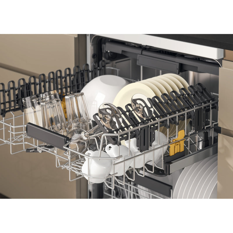 Whirlpool W7 HP33 UK Freestanding 15 place setting dishwasher - Bonus Superstore