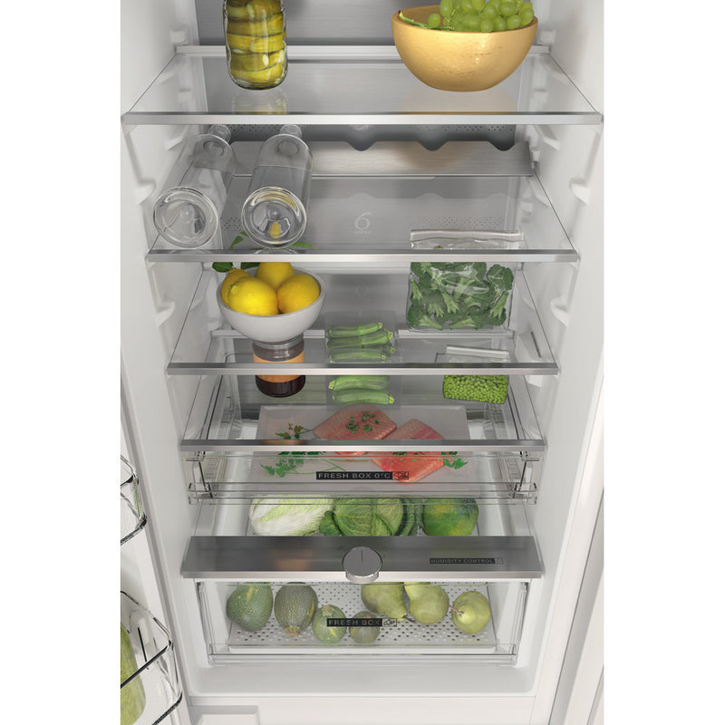 Whirlpool WHC18 T332 P UK built in fridge freezer - Bonus Superstore