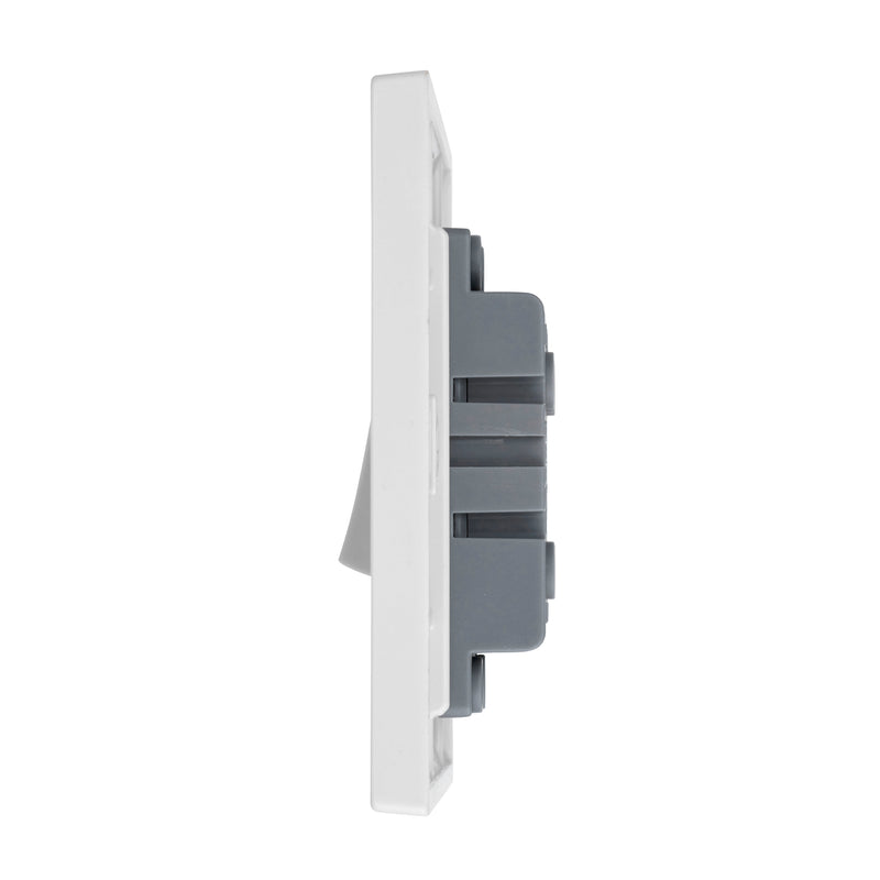 Saxby SE110 Square Edge 10AX 1G 3-Pole Fan Isolator Switch