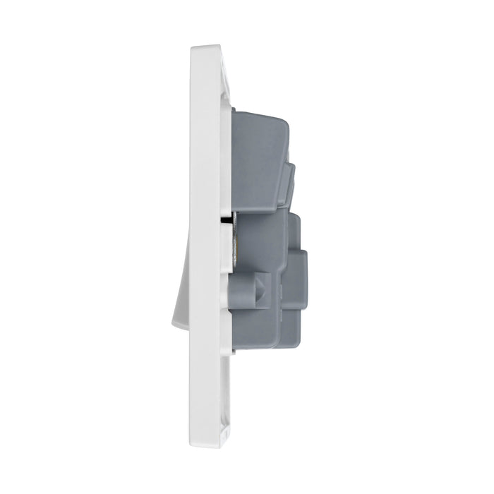 Saxby SE320 Square Edge 13A Switched Fused Spur Unit