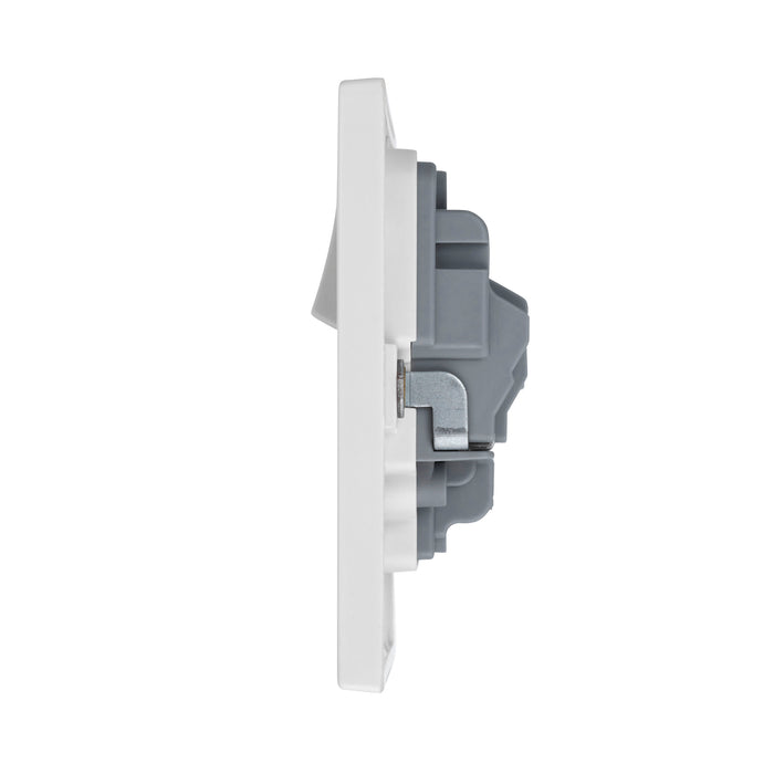 Saxby SE412 Square Edge 13A 1G DP Switched Socket