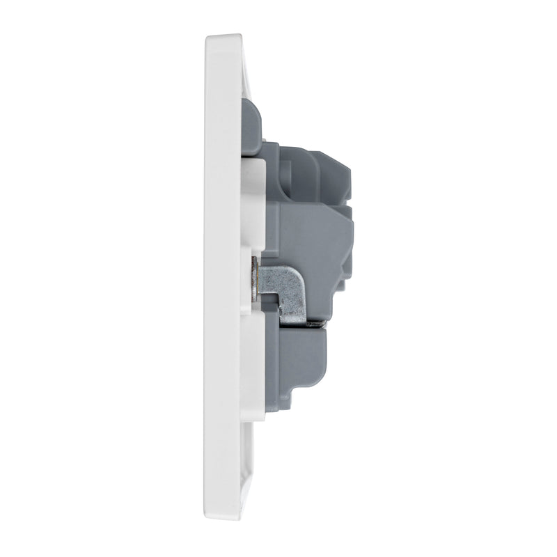 Saxby SE432 Square Edge 13A 2G SP Unswitched Socket
