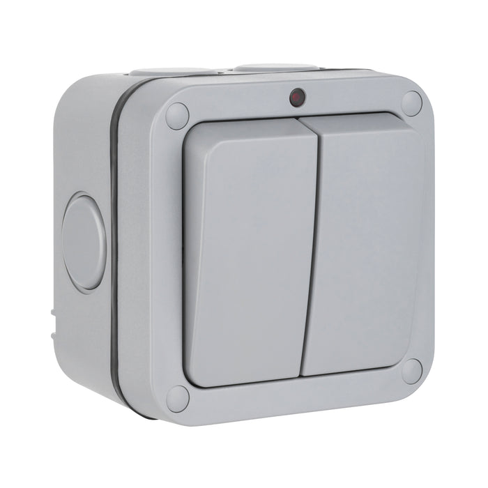 Saxby WP202 Weatherproof 20A 2G 2-way Switch with Indicator