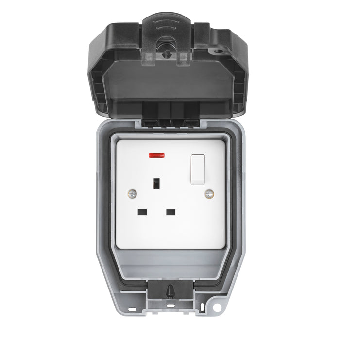 Saxby WP412 Weatherproof 13A 1G DP Switched Socket