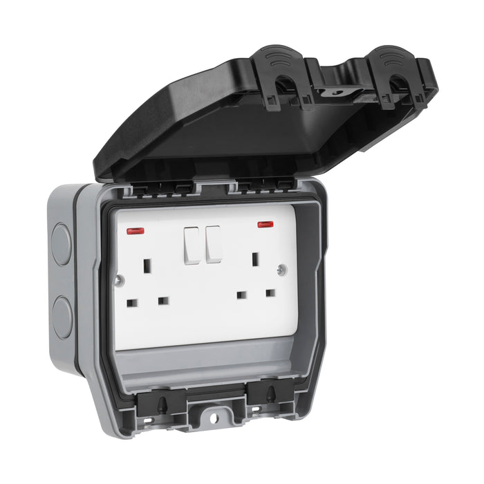 Saxby WP422 Weatherproof 13A 2G DP Switched Socket